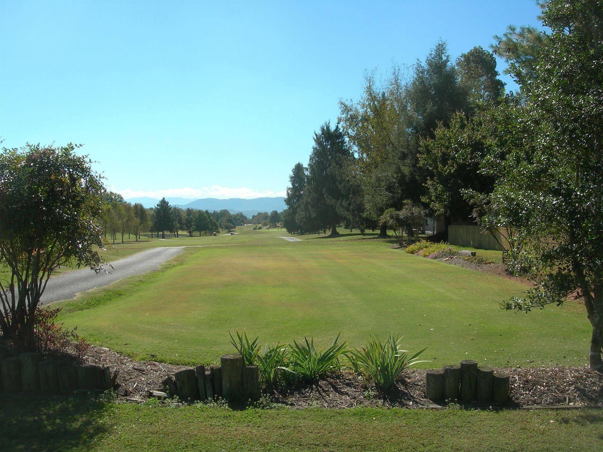 Baneberry Golf And Resort Buitenkant foto